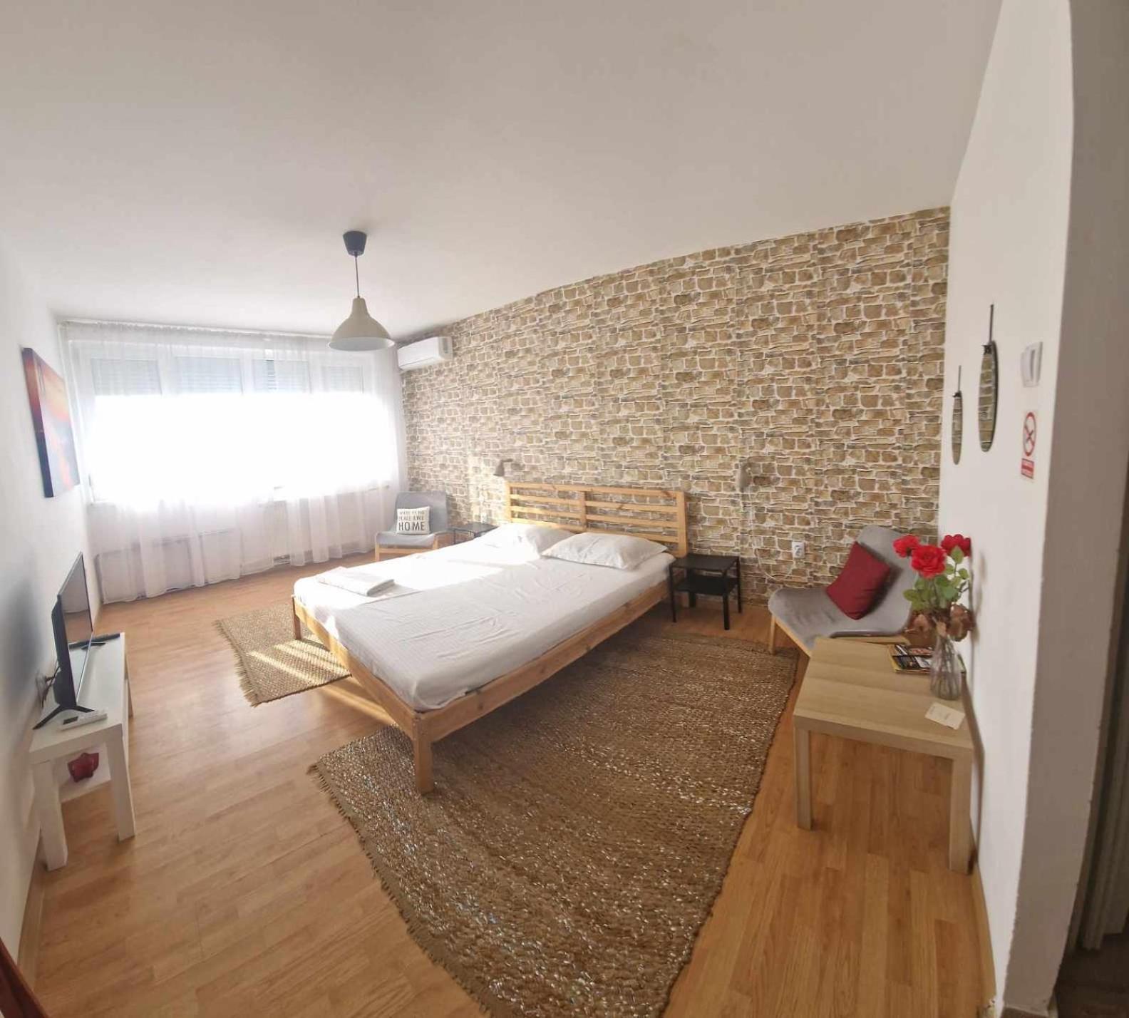 Studio Nefumatori Sunny Place, Self Check In Κραϊόβα Εξωτερικό φωτογραφία