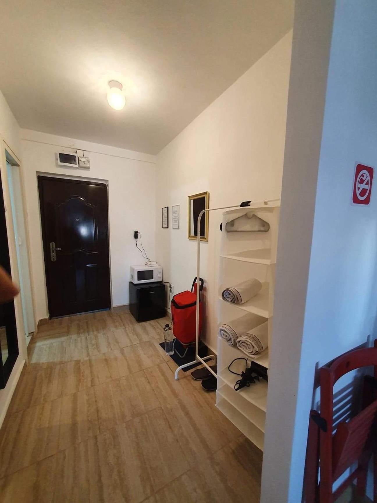 Studio Nefumatori Sunny Place, Self Check In Κραϊόβα Εξωτερικό φωτογραφία
